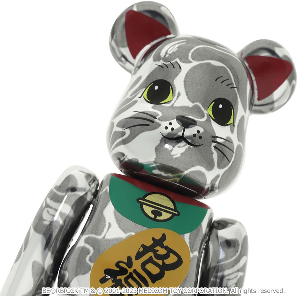 BAPE NEW YEAR BE@RBRICK MANEKINEKO SHISHIMAI DARUMA 100% & 400%