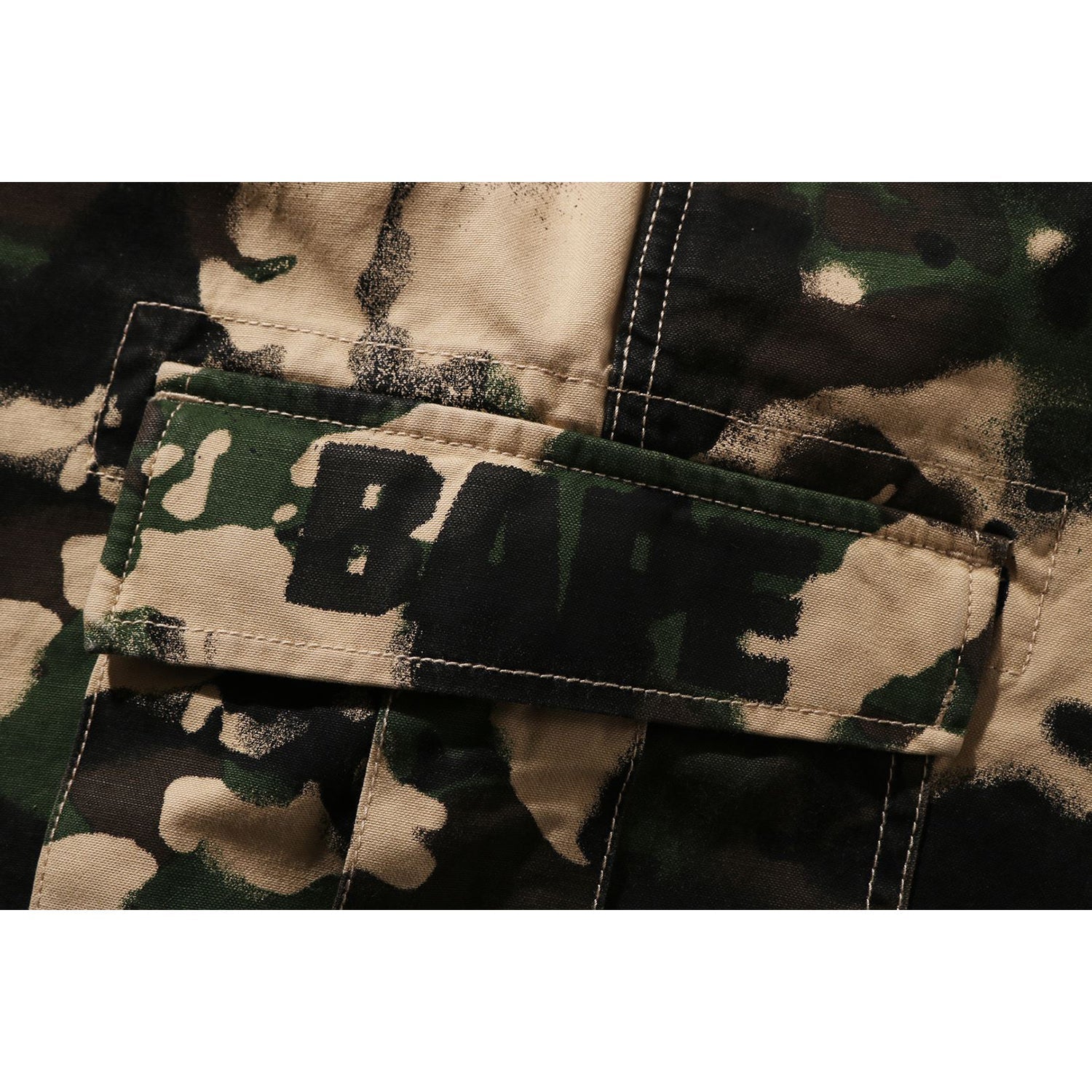 BAPE MAP CAMO REGULAR FIT CARGO SHORTS MENS