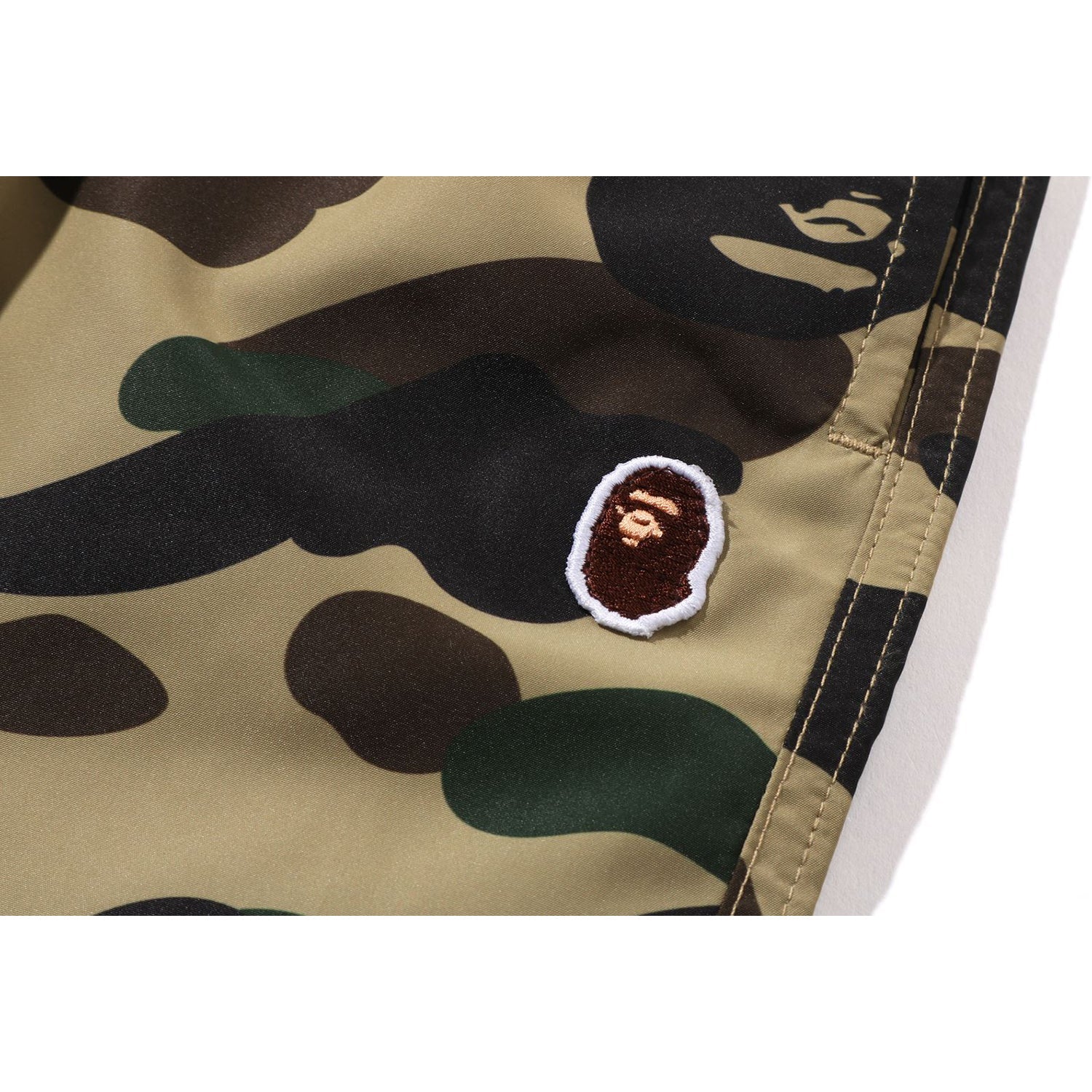 BAPE 1ST CAMO ONE POINT BEACH SHORTS KIDS