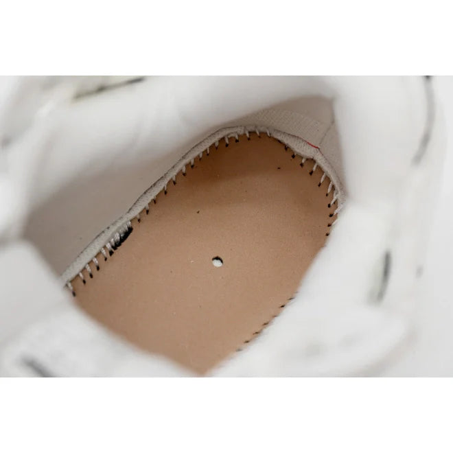 Balenciaga Runner White And Black Characters