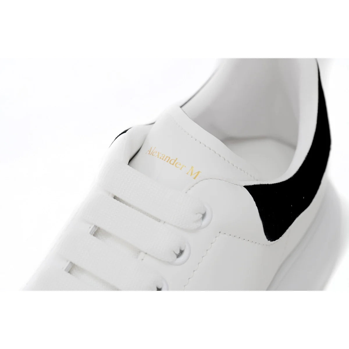 Alexander McQueen Sneaker Black Velvet