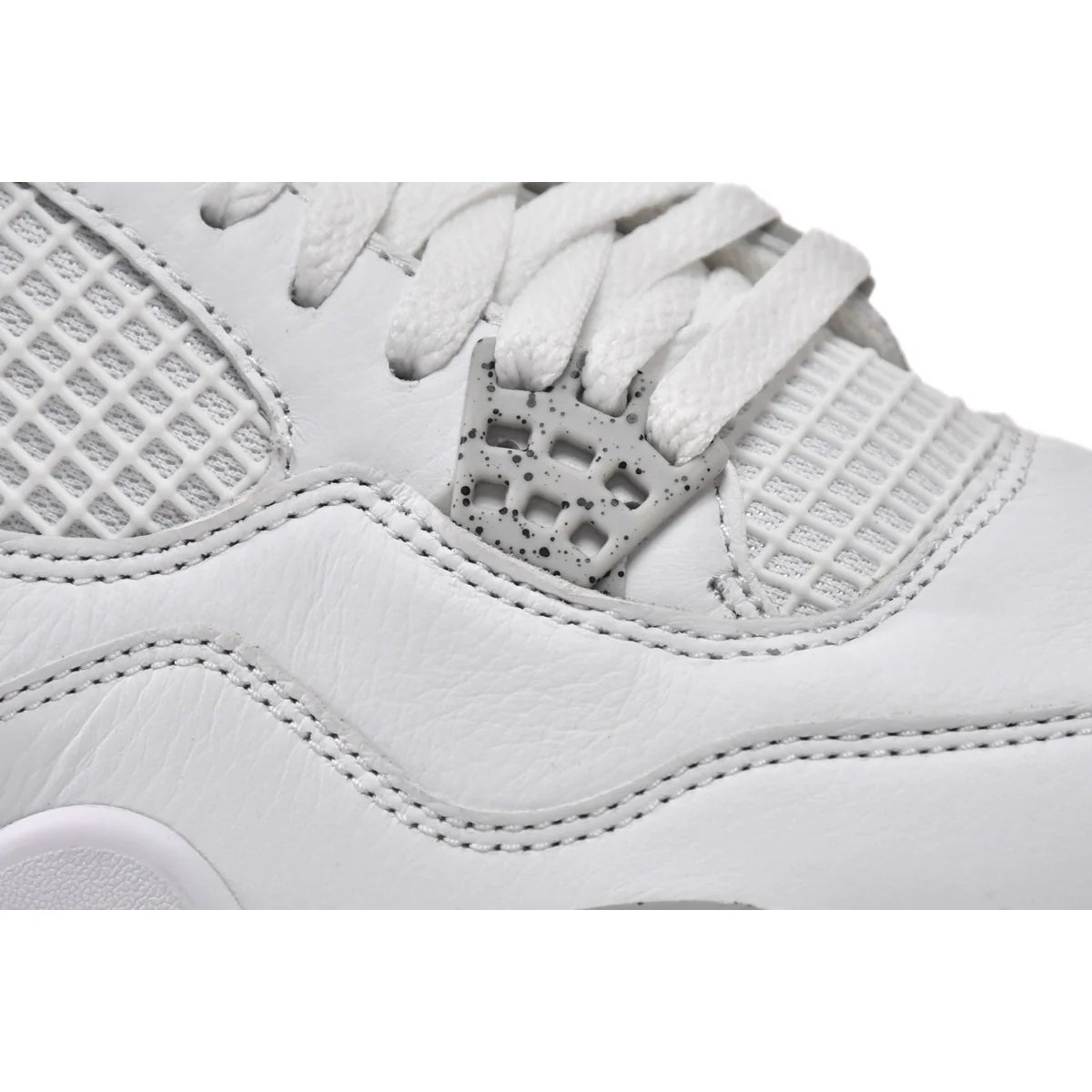 Air Jordan 4 Retro White Oreo