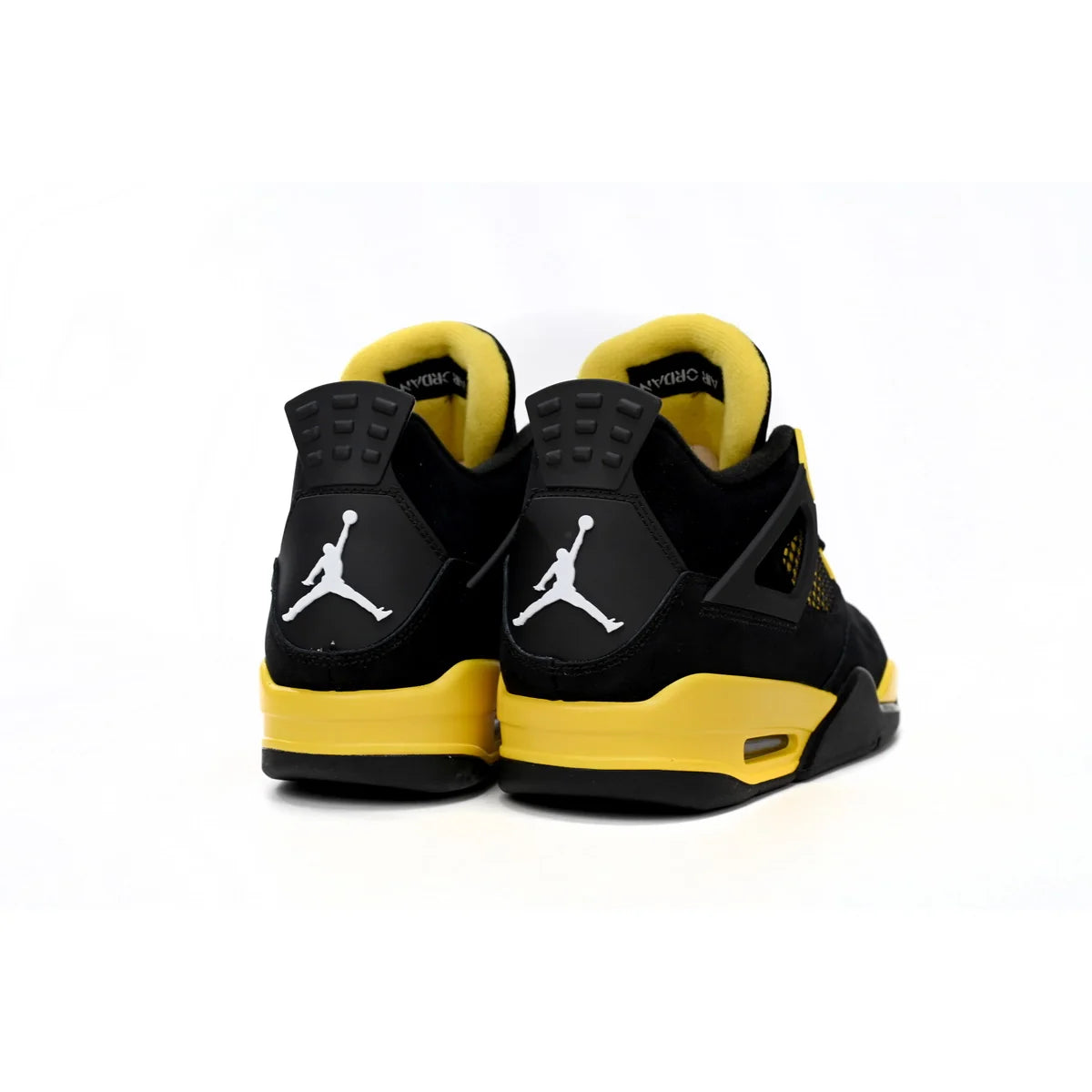 Air Jordan 4 Thunder