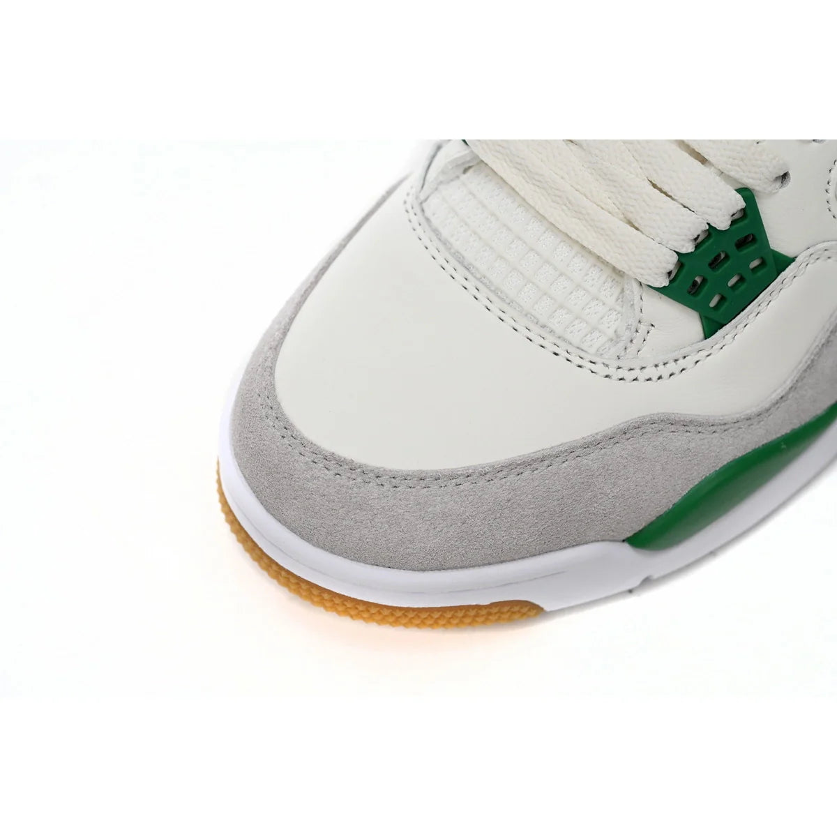 Nike SB x Air Jordan 4 "Pine Green"