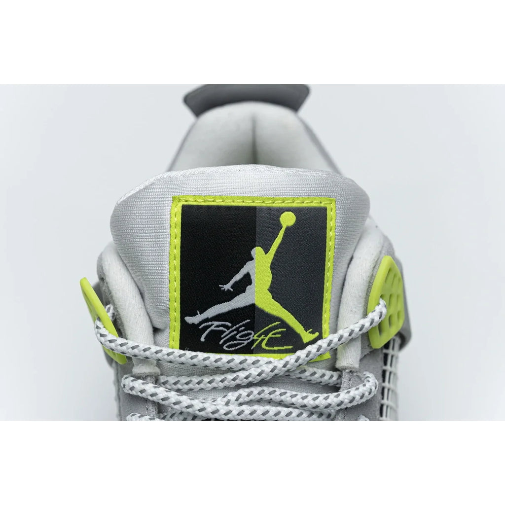 Air Jordan 4 Retro SE“Neon”