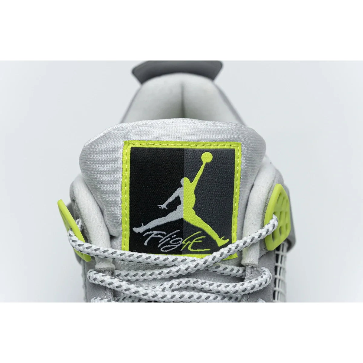 Air Jordan 4 Retro SE“Neon”