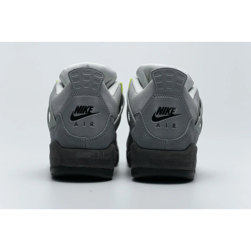 Air Jordan 4 Retro SE“Neon”