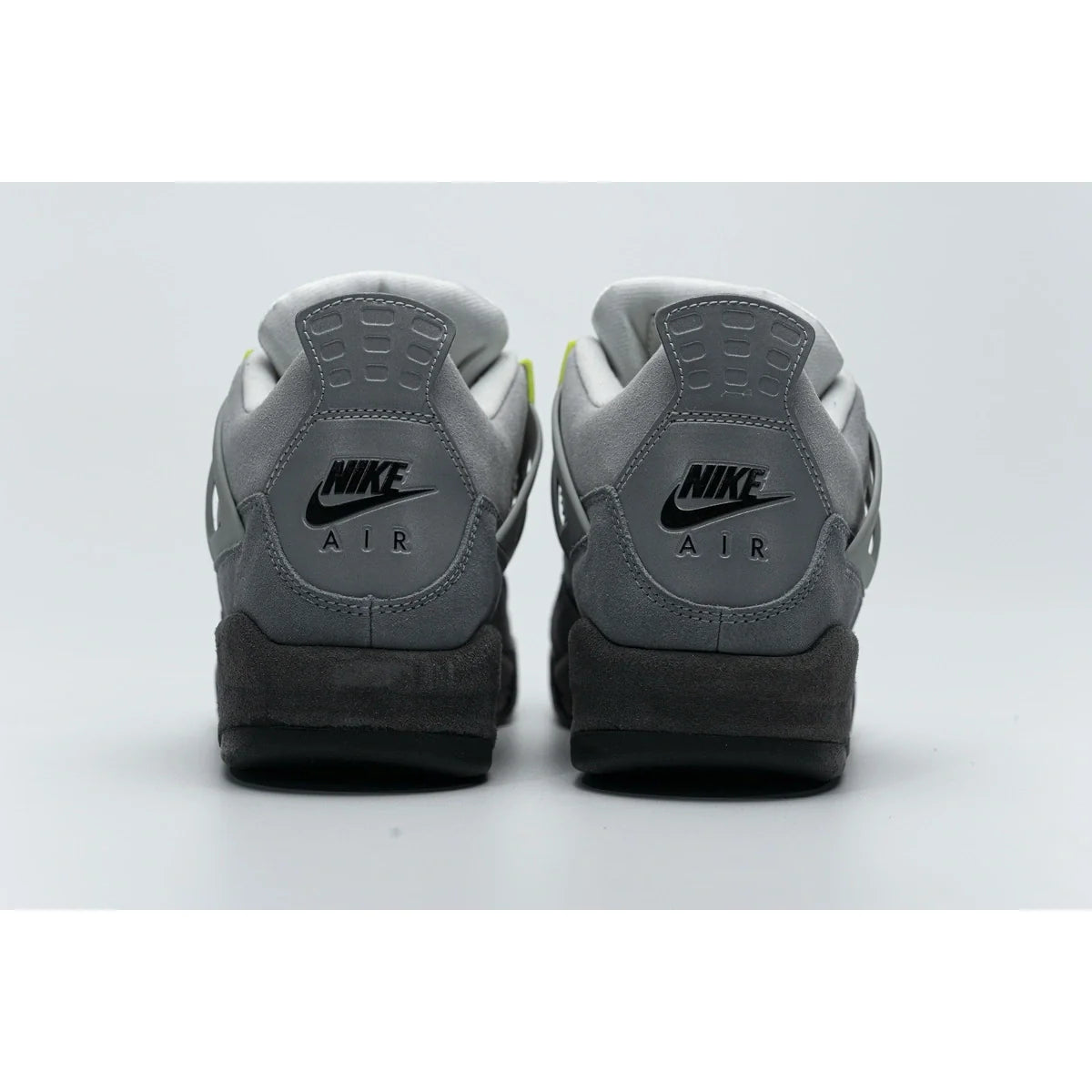 Air Jordan 4 Retro SE“Neon”