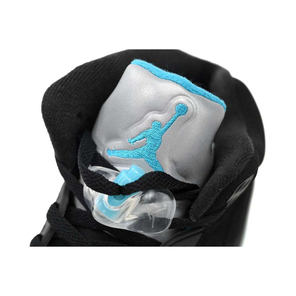 Air Jordan 5 "Noir/Aquatone/Taxe"