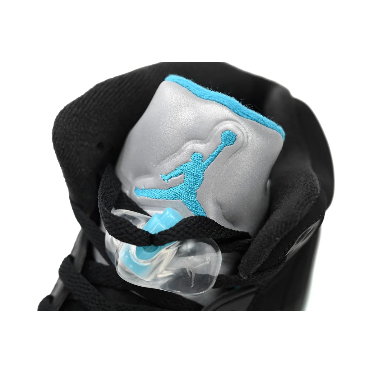 Air Jordan 5 "Noir/Aquatone/Taxe"