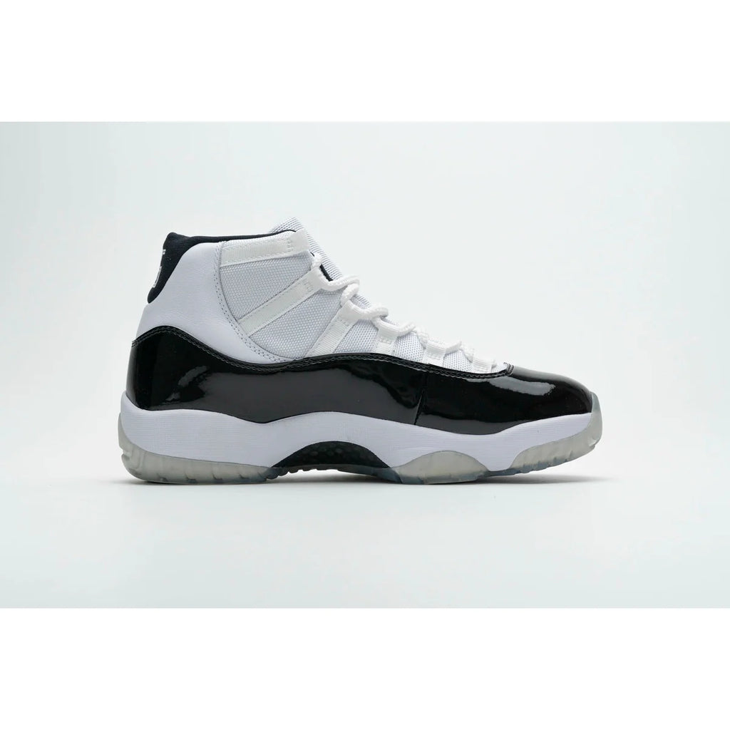 Air Jordan 11 High “Concord”