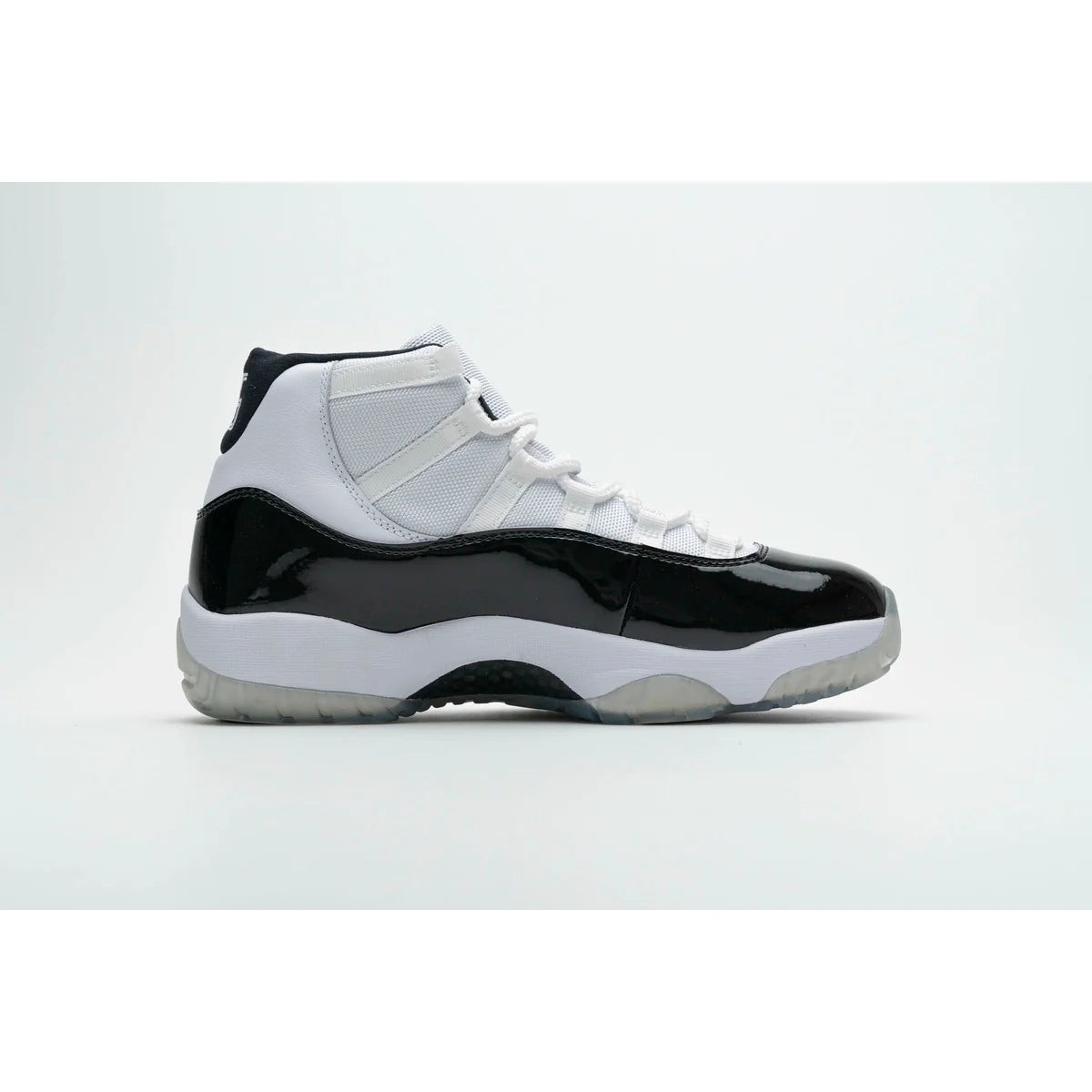 Air Jordan 11 High “Concord”