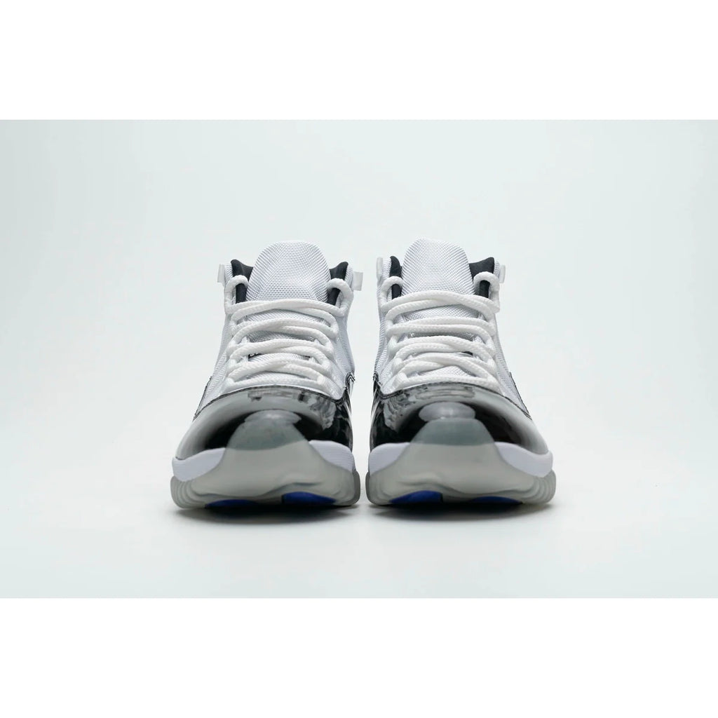 Air Jordan 11 High “Concord”