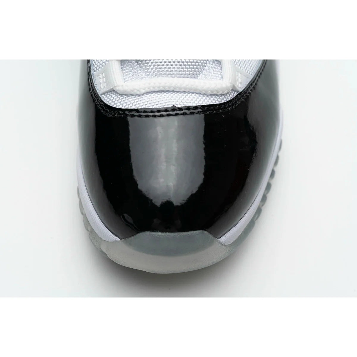 Air Jordan 11 High “Concord”