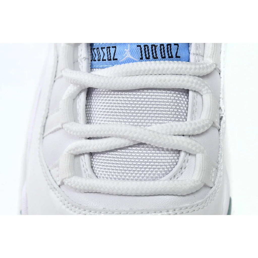 Air Jordan 11 Retro Legend Blue