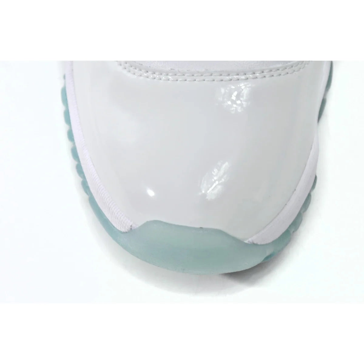 Air Jordan 11 Retro Legend Blue